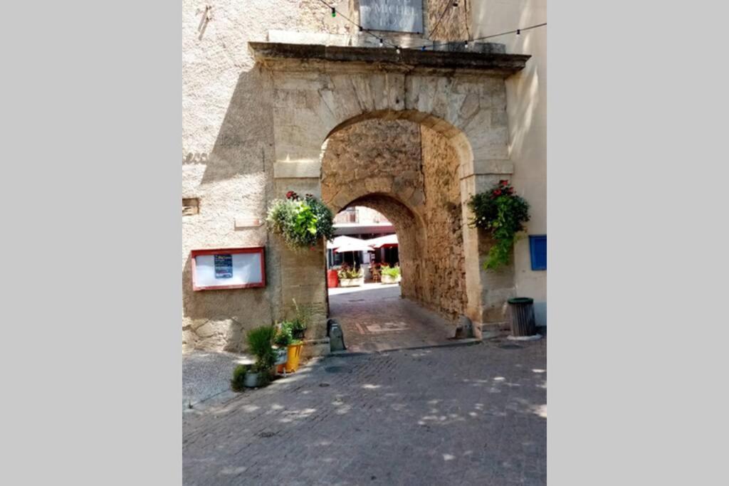 Character Filled House Overlooking The River Cesse Bize-Minervois Exterior foto